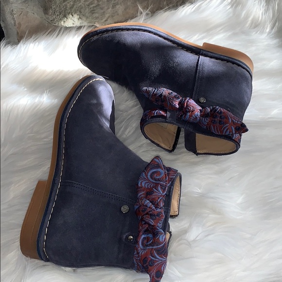 hush blue boots